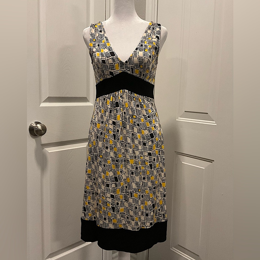 Diane Von Furstenburg Black/Ivory/Yellow Print Silk Dress, Size 2
